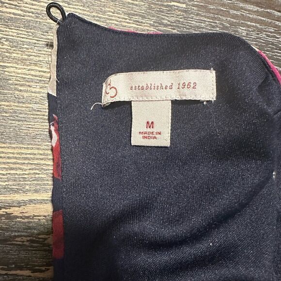 Dress Barn Floral Embellished Tank asymmetrical size medium - Picture 3 of 4